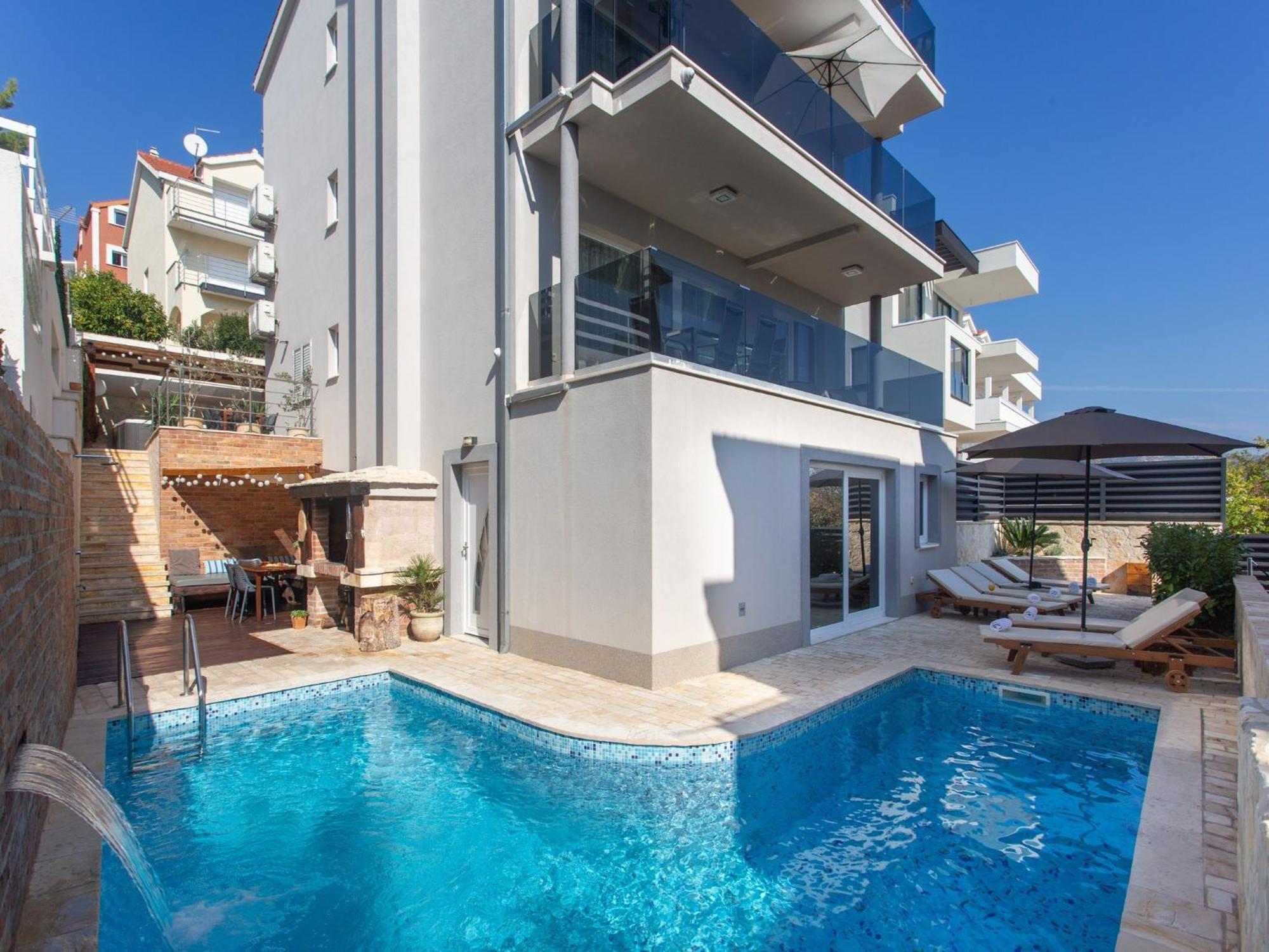 Apartments Aqua トロギール 部屋 写真